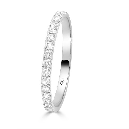 Women’s White Gold Diamond Ring Refined Elegance with a Touch of Sparkle