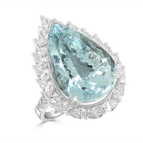Aquamarine Diamonds Ring A Statement of Serene Elegance