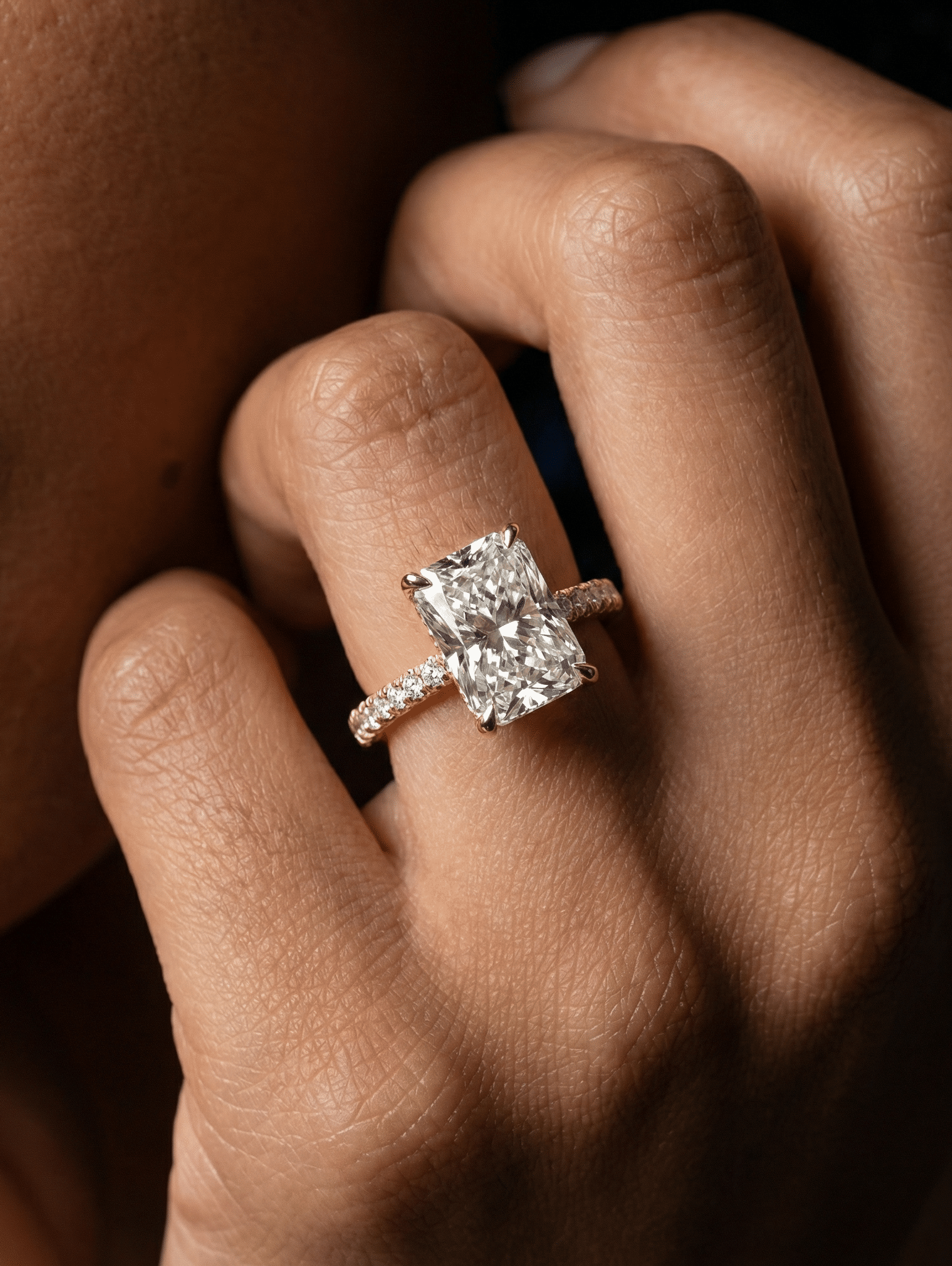 Elegant Lab-Grown Diamond Solitaire Enga…