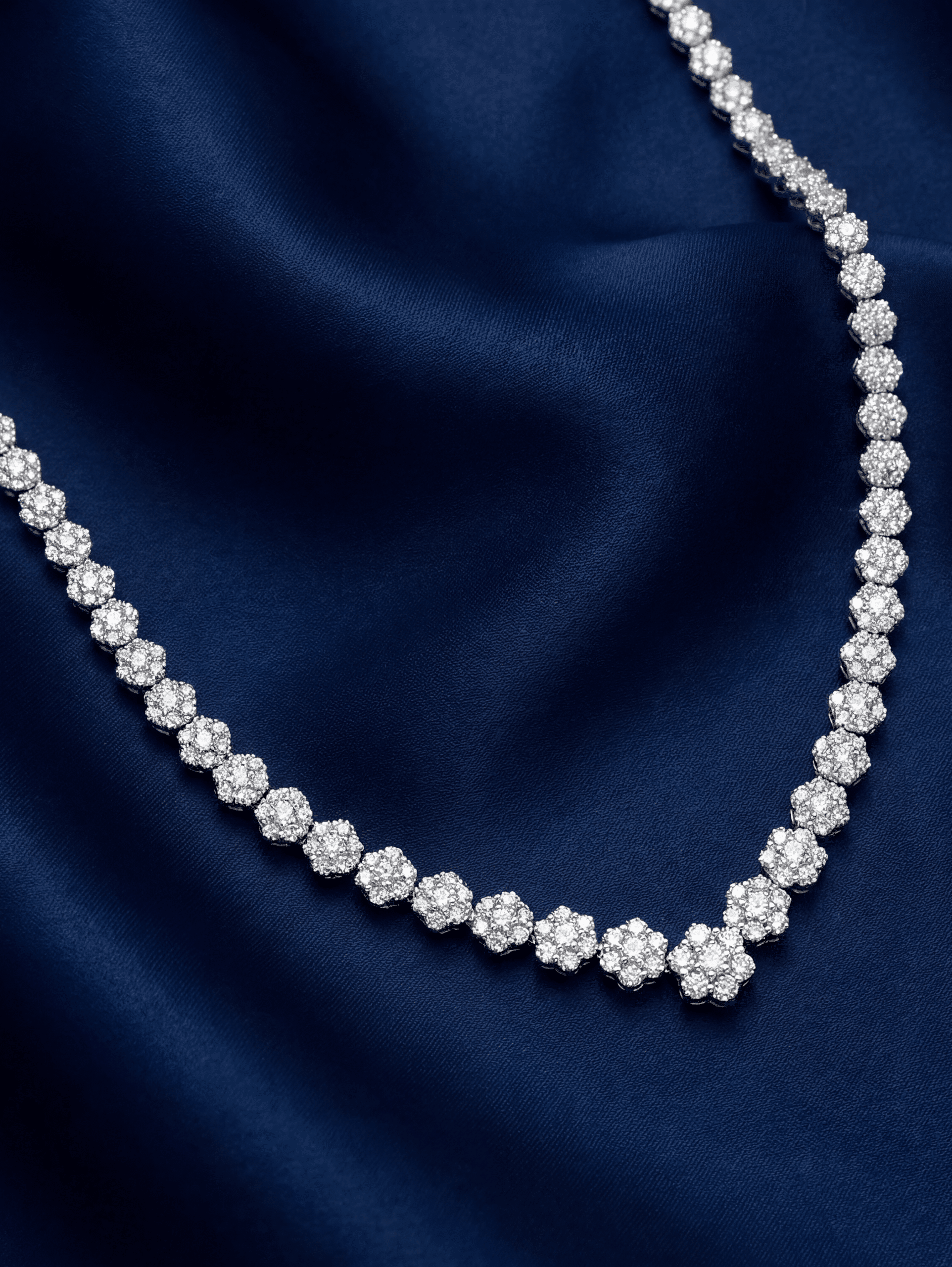 18Kt White Gold Diamonds Tennis Necklace