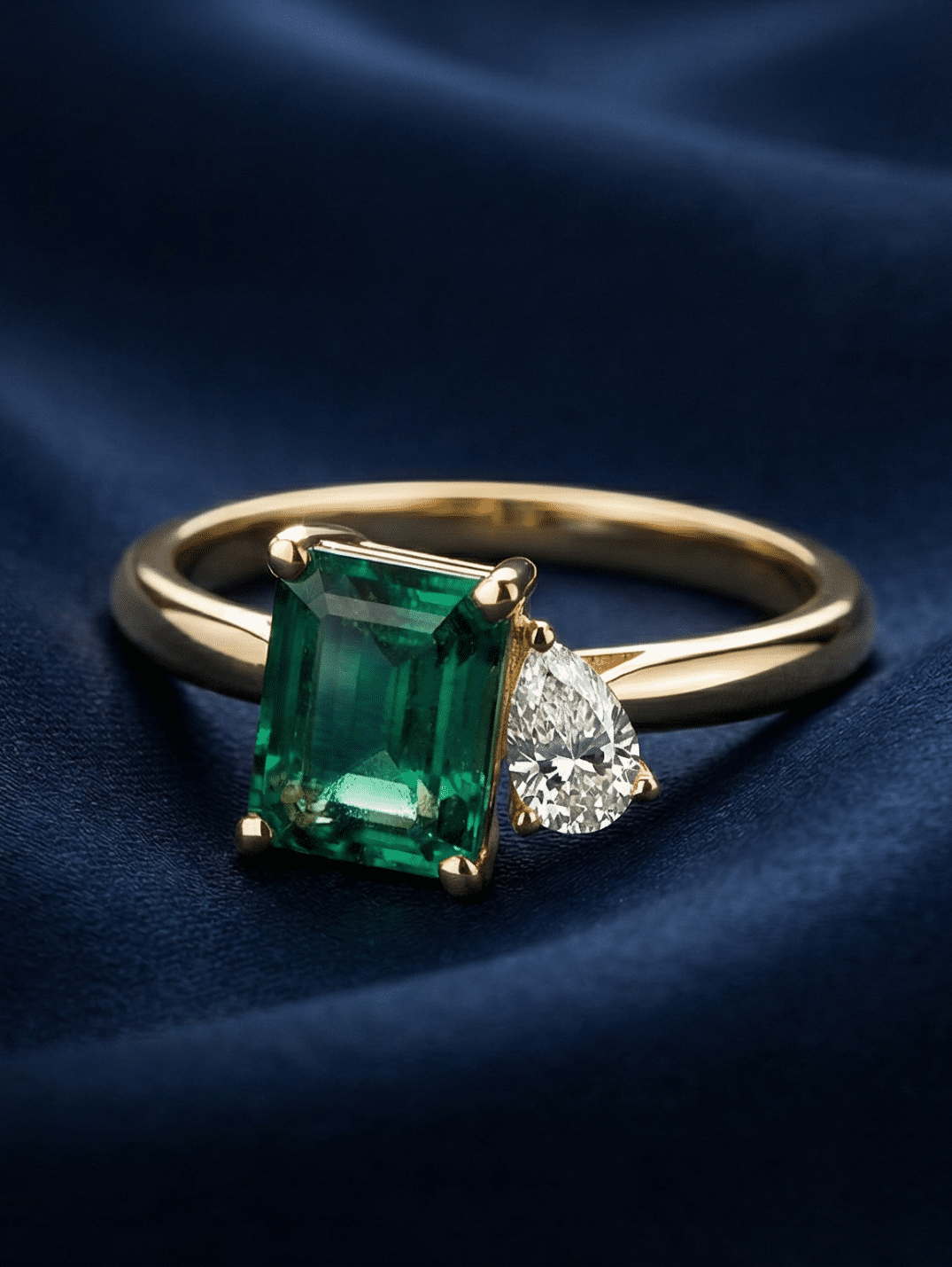 Emerald and Diamond Pendant