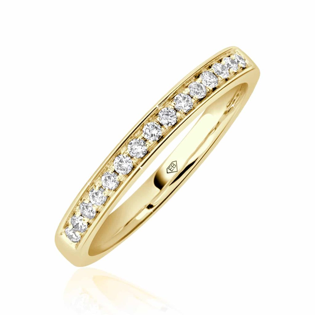 Round Diamond Wedding Band in Gold