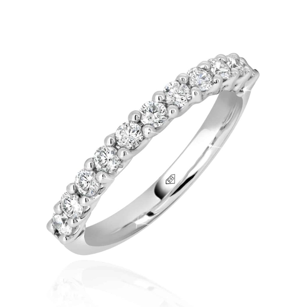 Round Diamond Wedding Band in Gold