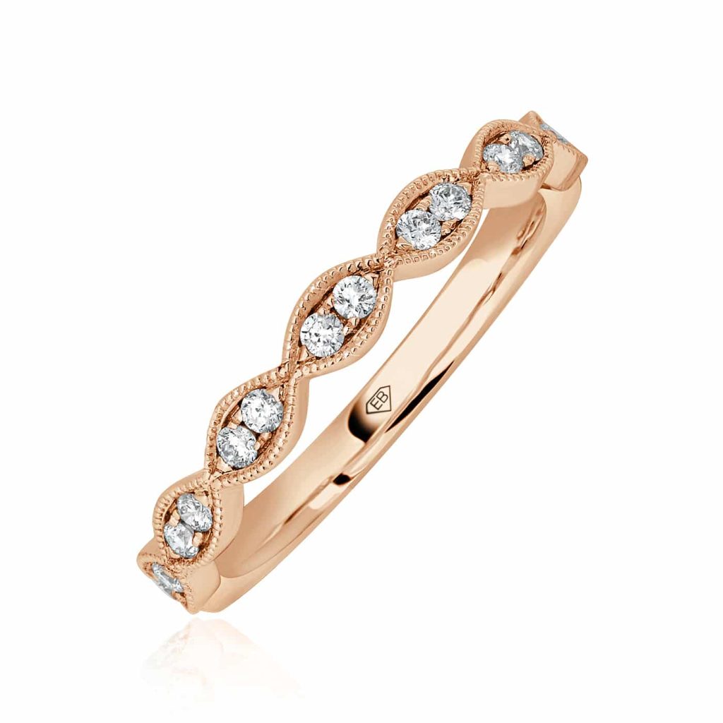 Round Diamond Wedding Band in Gold