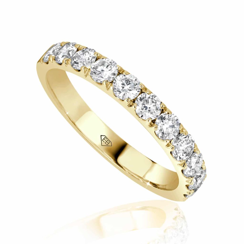 Round Diamond Wedding Band in Gold
