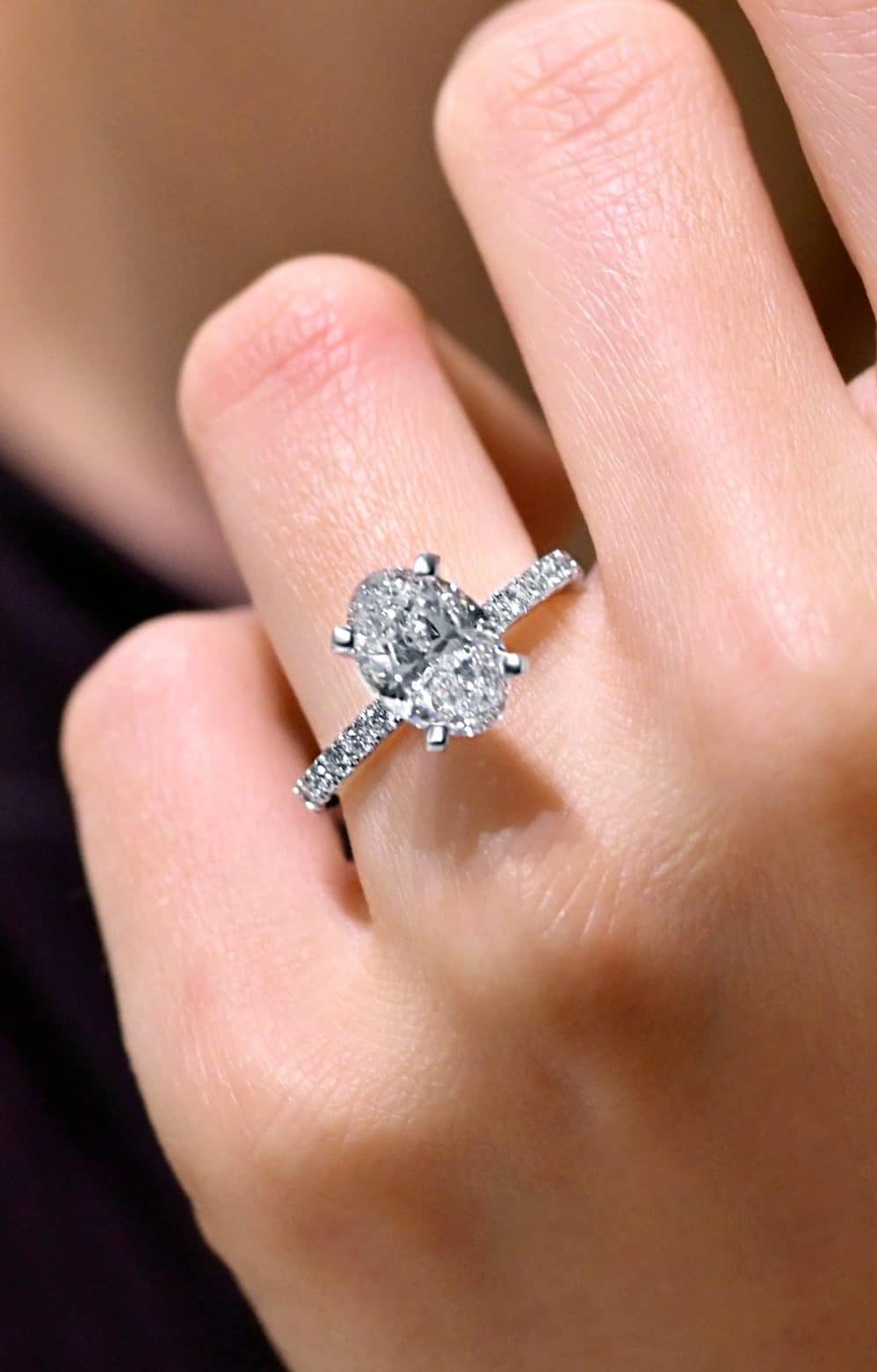 Oval cut diamond ring