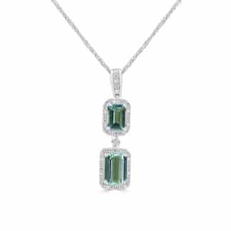 Aquamarine Pendant in 18kt White Gold with Diamond HaloAquamarine pendant with diamonds