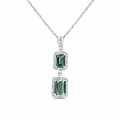 Aquamarine pendant with diamonds