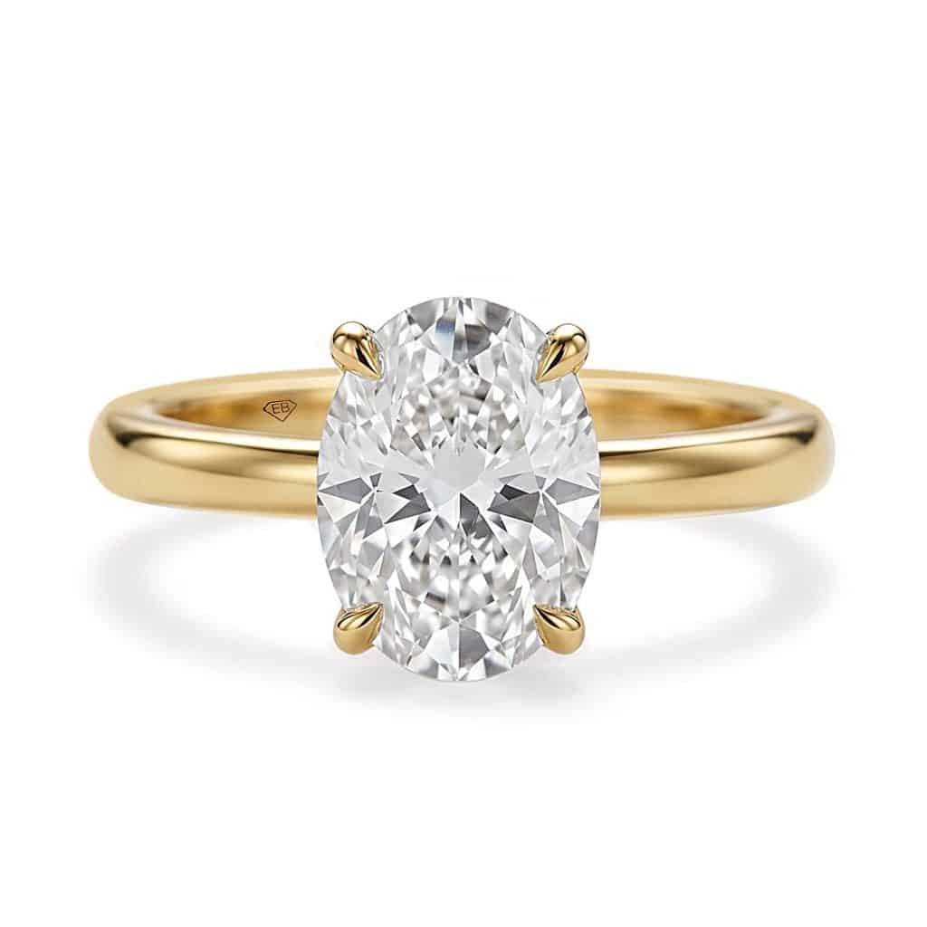 Oval engagement ring
