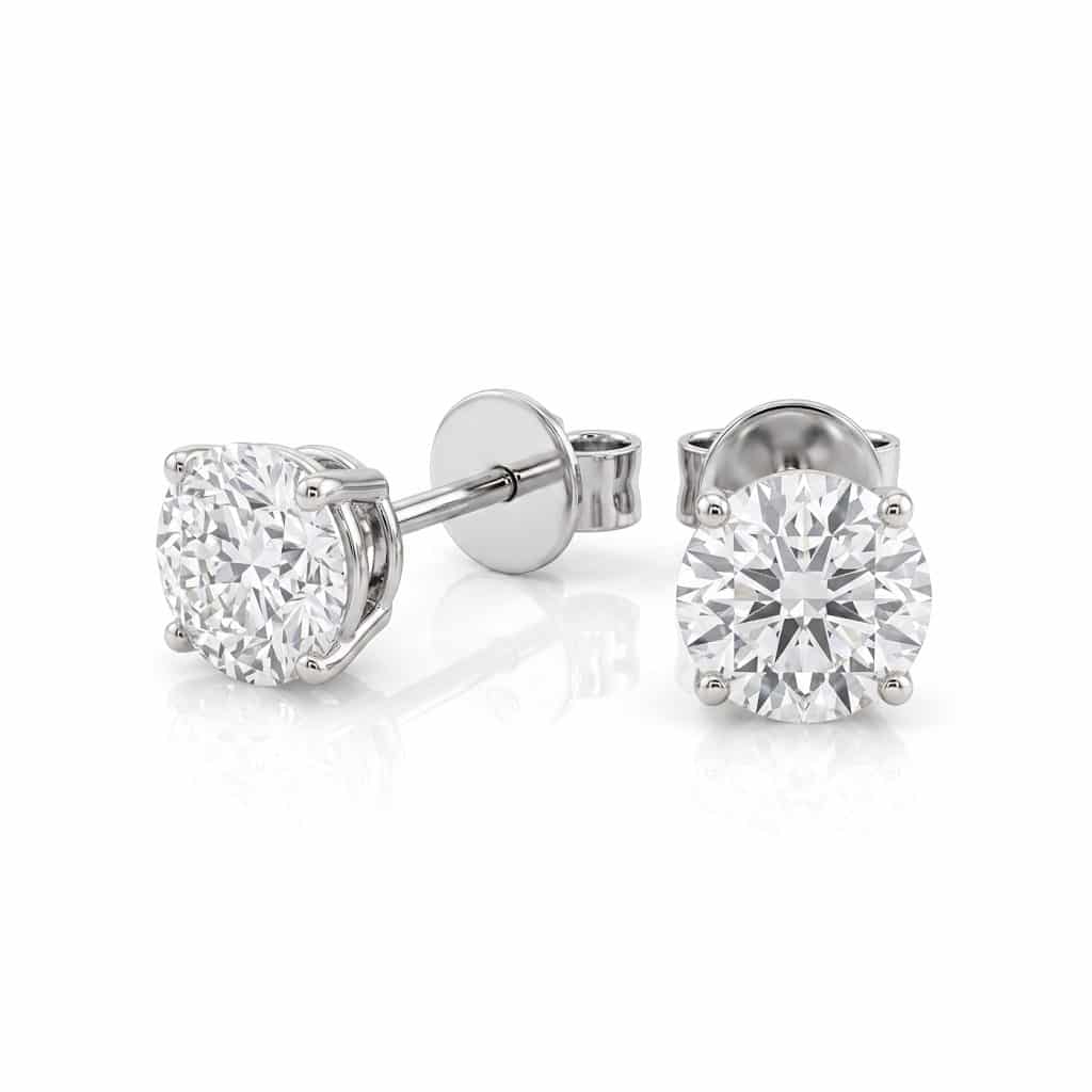 Round diamond studs